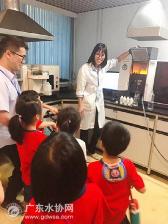 小榄水务:小小实验员开启水质探索之旅
